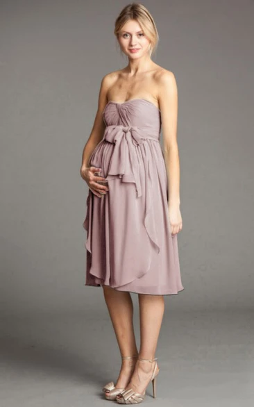 Sweetheart Chiffon Knee-length maternity Bridesmaid Dress With bow