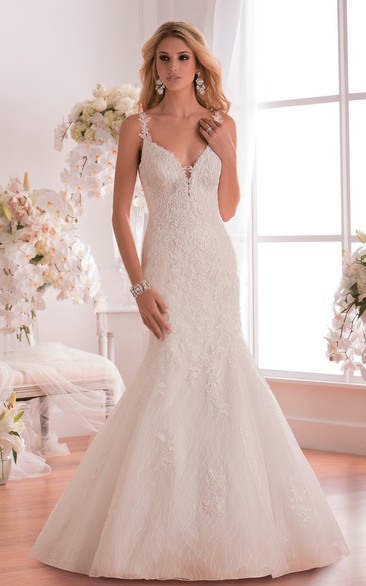 Mermaid/Trumpet V-neck Sleeveless Floor-length Lace Wedding Dress with Open Back and Appliques