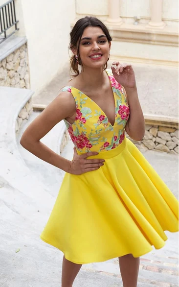 Plunged Sleeveless Yellow Empire Short A-line Prom Embroideried Dress