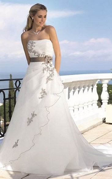 A-line Straight Across Sleeveless Floor-length Tulle Wedding Dress with Side Draping and Sash