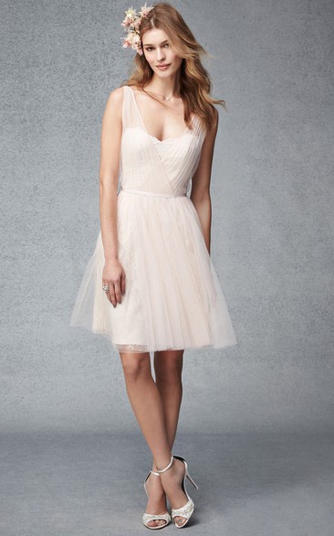 Sleeveless Tulle V-neck short Bridesmaid Dress With Pleats