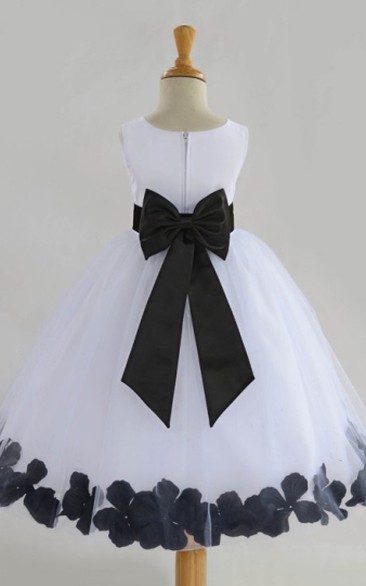Simple Chiffon and Tulle Scoop Sleeveless Sash Bow Flower Girl Dress