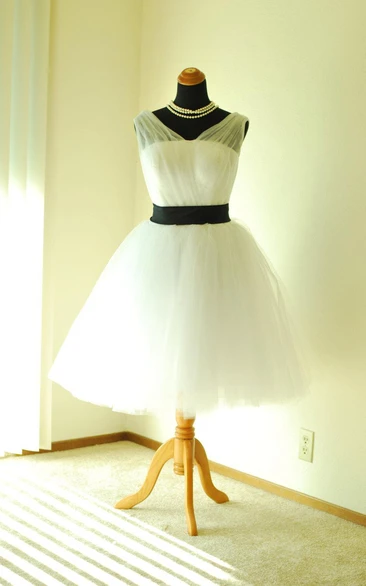 V-neck Tulle Strapless short Dress With bow