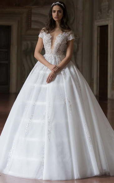 Romantic Ball Gown Floor-length Short Sleeve Tulle Wedding Dress with Appliques