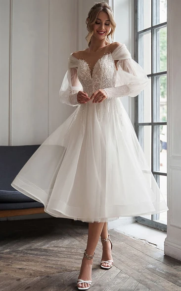 Tulle Plunged A-line Tea-length Elegant Lace Applique Wedding Dress with Detachable Sleeves