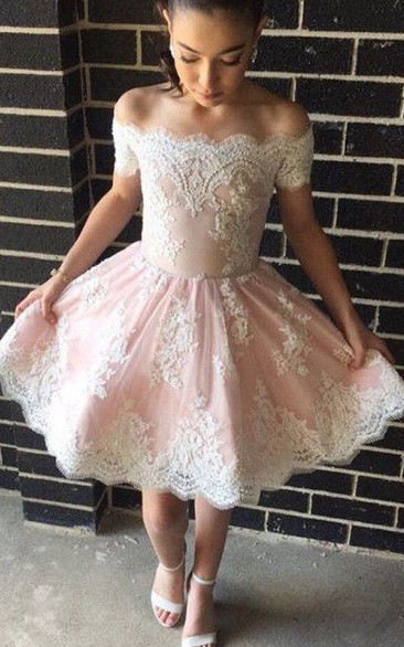 Sleeveless A-line Knee-length Off-the-shoulder Appliques Ruching Lace Homecoming Dress