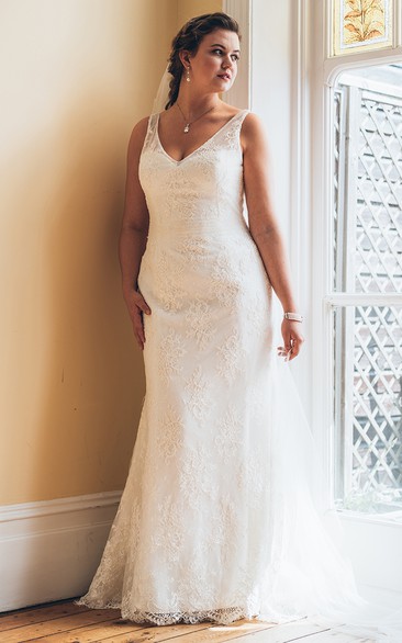 Plunged Sleeveless Mermaid plus size wedding dress With Appliques