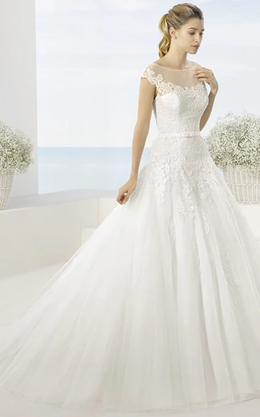 Ball Gown Scoop Short Sleeve Floor-length Tulle Wedding Dress with Illusion and Appliques