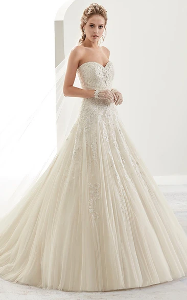 Sweetheart A-line Ball Gown Wedding Dress With Appliques And Beading