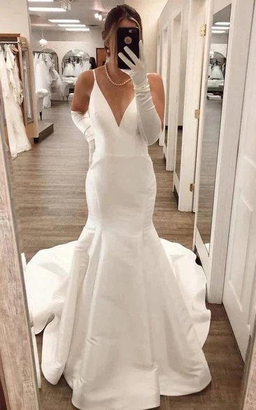 Spaghetti Sexy Simple Solid Satin Wedding Dress with Court Train
