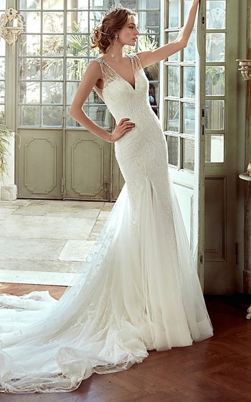 Sheath V-neck Sleeveless Floor-length Lace Wedding Dress with Open Back and Beading