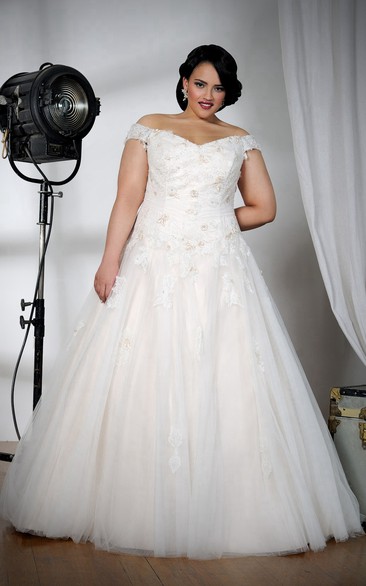 Off-the-shoulder A-line Tulle Ball Gown Dress With Appliques And Corset Back