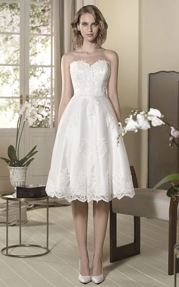 A-line Sweetheart Sleeveless Knee-length Satin/Lace Wedding Dress with Open Back and Appliques