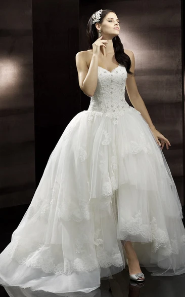 Ball Gown Sweetheart Sleeveless High-low Tulle Wedding Dress with Tiers and Appliques