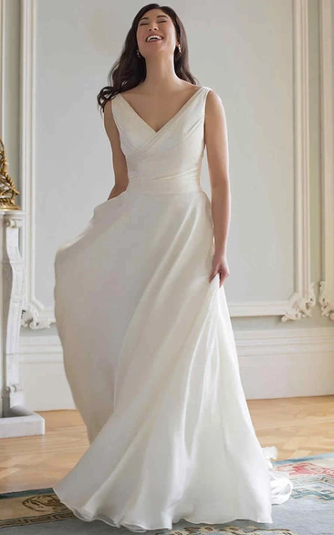 V-neck Sleeveless Ruched Wedding Dress