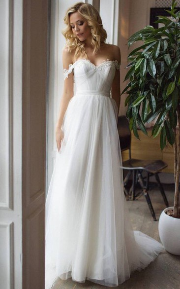 Off-the-shoulder Sweetheart Tulle Sleeveless Court Train Open Back Wedding Dress