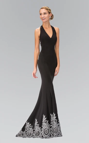 Sheath V-neck Sleeveless Sweep Train Jersey Prom Dress with Straps and Appliques