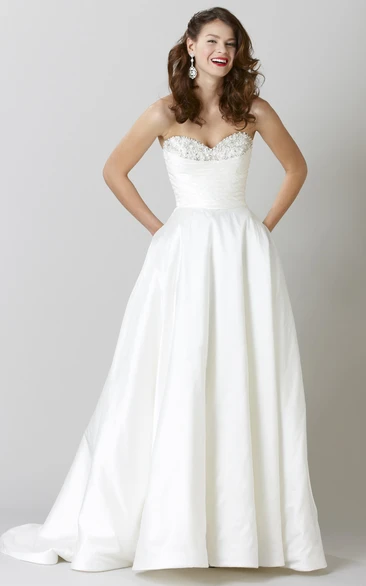 A Line Sweetheart Sleeveless Floor-length Satin Wedding Dress with Ruching and Beading