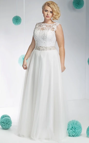 Bateau Sleeveless Lace Tulle plus size wedding dress With Embellished Waist