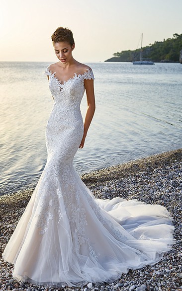 exquisite V-neck Cap-sleeve Mermaid Tulle Wedding Gown With Court Train
