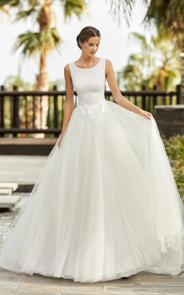 Scoop Neckline Sleeveless Ballgown Tulle Wedding Dress With Lace Appliques And Deep V-back