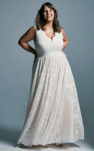 Scalloped Sleeveless Plus Size Lace Empire Pleated Floor-length Wedding Dress