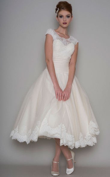 A-line Scoop-neck Cap-sleeve Tea-length Wedding Dress With Appliques