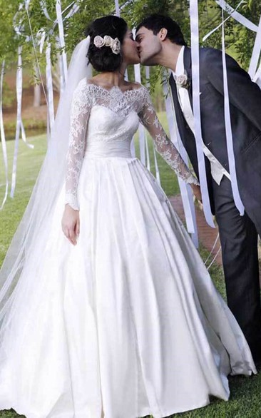 Lace Long Sleeve Ball Gown Off-the-shoulder Wedding Dress