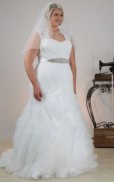 Queen Anne Mermaid Tulle Ruffled plus size wedding dress With Beading And Appliques