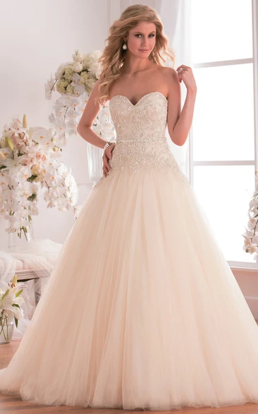 Sweetheart A-line Tulle Ball Gown With Beading And Court Train