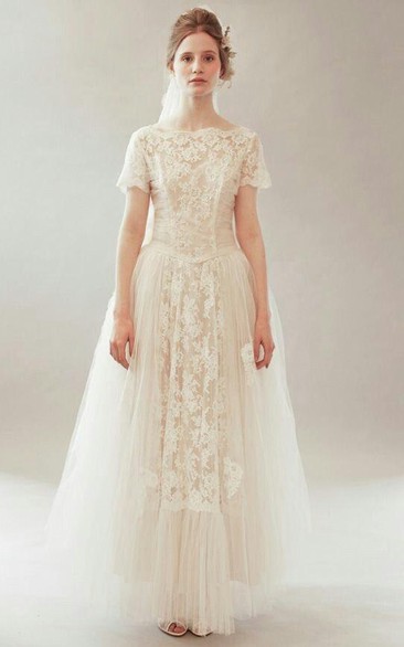 Tulle Bateau-Neckline Vintage Bridal Dress