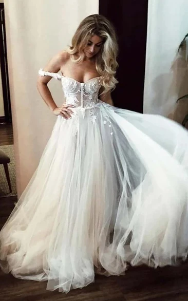 Tulle A-line Off-the-shoulder Sweetheart Empire Pleated Flowy Wedding Dress