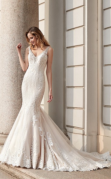 Mermaid/Trumpet V-neck Sleeveless Floor-length Lace/Tulle Wedding Dress with Deep-V Back and Appliques