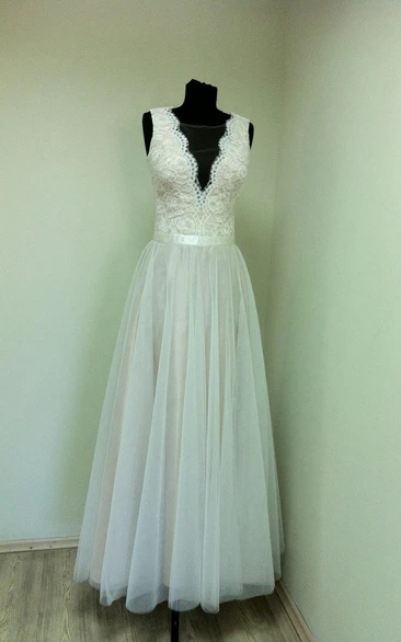 Long Lace Top Tulle Sleeveless V-Neckline A-Line Dress