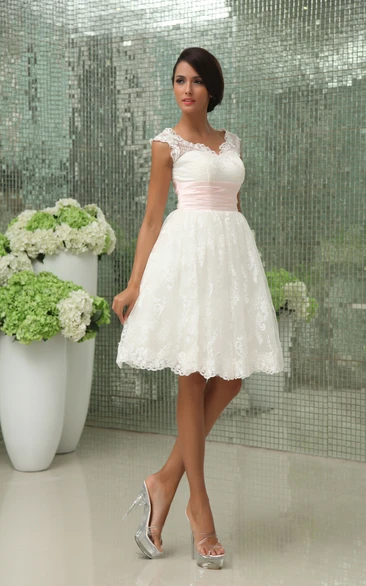 Exquisite Lace Applique Sweetheart Short Gown
