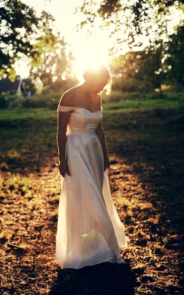 Wedding Eco Off Organic Bardot-Inspire Gown