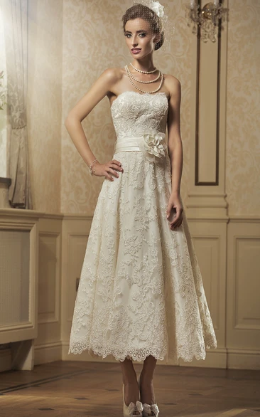 exquisite Strapless A-line Tea-length Wedding Dress With Flower And Applique