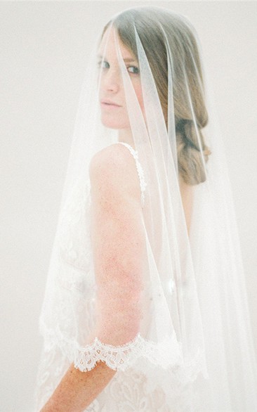 Soft Tulle Bride Veil with Lace Applique 