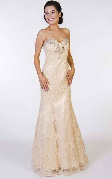 A-line Sweetheart Sleeveless Floor-length Lace Formal Dress with Beading and Appliques