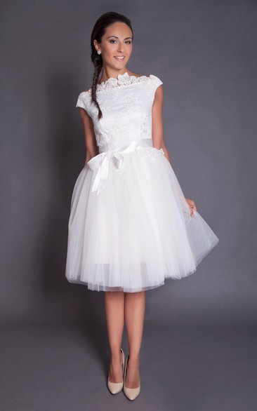 A-Line Satin Sash Wedding Knee-Length Short Tulle Dress