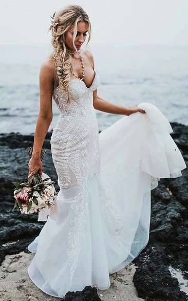 Sweetheart Sheath Mermaid Sweep Train Lace Wedding Dress