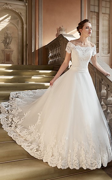 Ball Gown Off-the-shoulder Short Sleeves Floor-length Lace Wedding Dress with Illusion and Appliques
