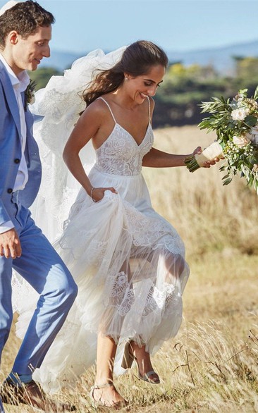 Country Tulle Spaghetti Tulle Lace Flowy Summer Outdoor Wedding Dress