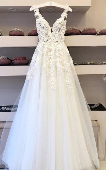 V-neck Sleeveless Lace Applique Tulle Casual Low-v Back Wedding Dress