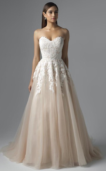 A-line Sweetheart Sleeveless Floor-length Lace/Tulle Wedding Dress with Lace-up and Appliques