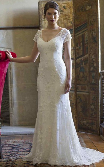 Sheath V-neck Short Sleeve Floor-length Lace Wedding Dress with Keyhole and Appliques