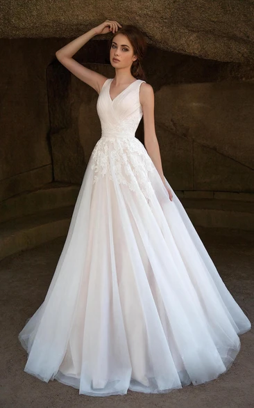 Sleeveless Ruched Appliques Floor-Length A-Line Tulle Dress