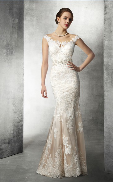 Scoop-neck Cap-sleeve fishtail Lace Appliqued Wedding Dress With Beading And Court Train 