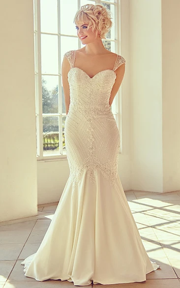 Mermaid/Trumpet Sweetheart Sleeveless Floor-length Chiffon Wedding Dress with Ruching and Appliques