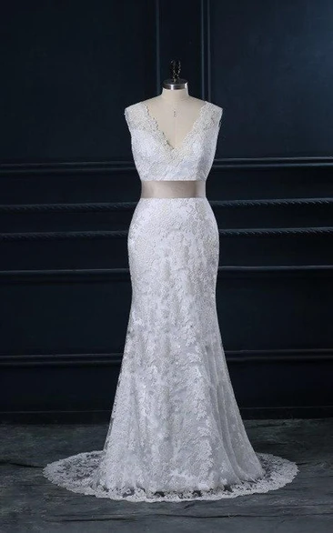 Plunged Sleeveless Mermaid Lace Wedding Dress With bow And Sweep Train